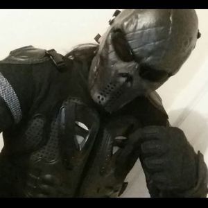 Meet your Posher, Ernest